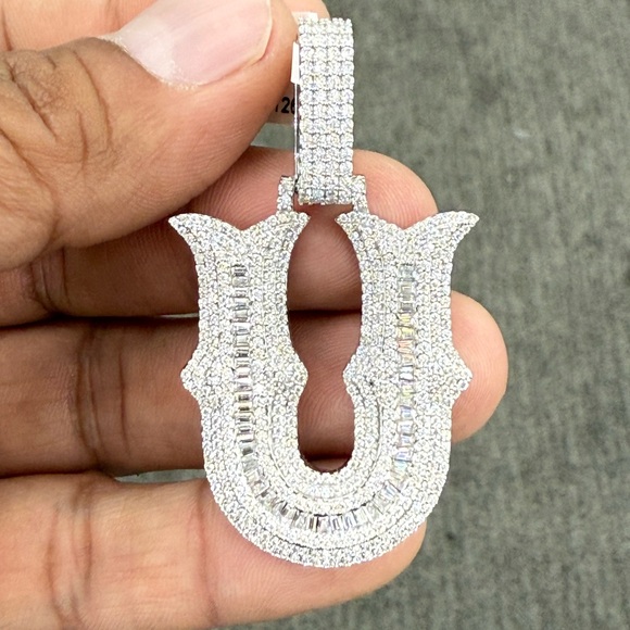 925 Sterling Silver moissanite diamond later U pendant